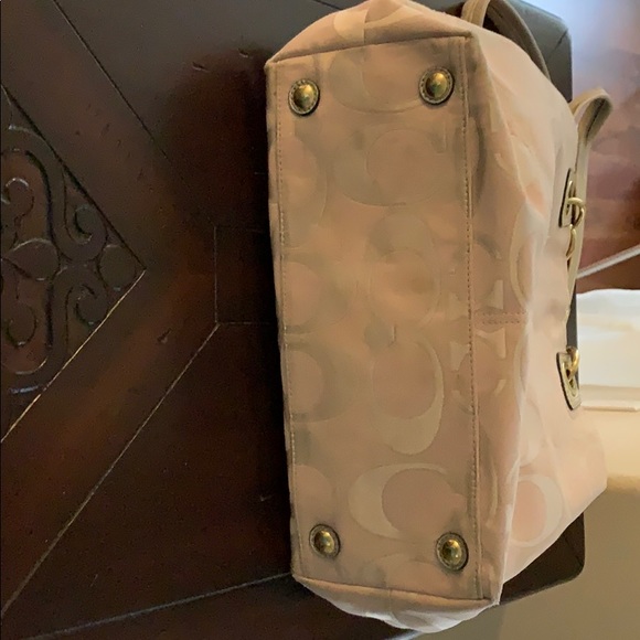 Coach shoulder tote - Picture 3 of 3